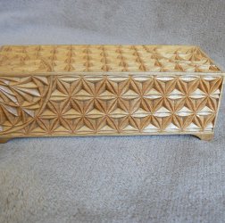 Шкатулка резная