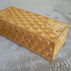 Шкатулка резная