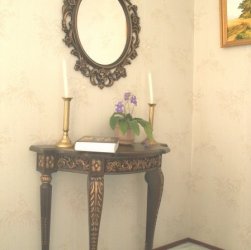 Столик консольный с зеркалом