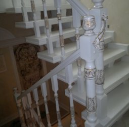 Лестница в частном интерьере