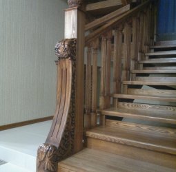 Лестница в частном интерьере