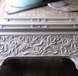 Шкатулка резная