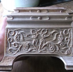 Шкатулка резная