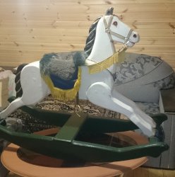 Лошадь-качалка (крупная), 35 000 ₽