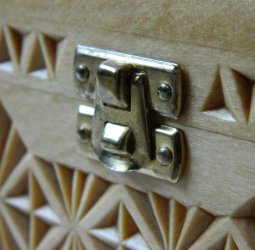 Шкатулка секретов, резная деревянная шкатулка