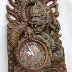 часы с драконом с другго ракурса