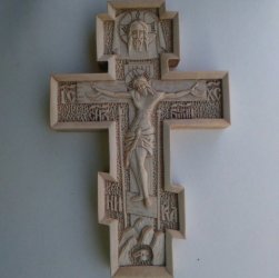Крест наперсный из клёна