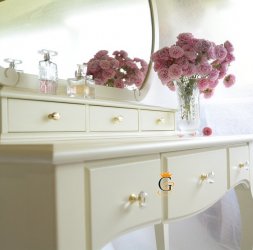 Туалетный столик с зеркалом Daisy
