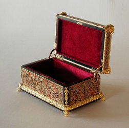 Шкатулка в стиле Буль