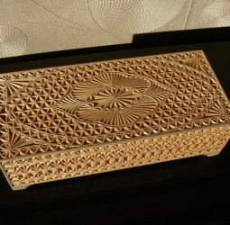 Шкатулка резная