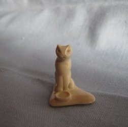 Миниатюра Объевшийся сметаной кот