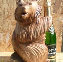 Медведь с шампанским