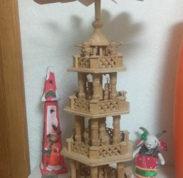 Рождественская пирамида карусель